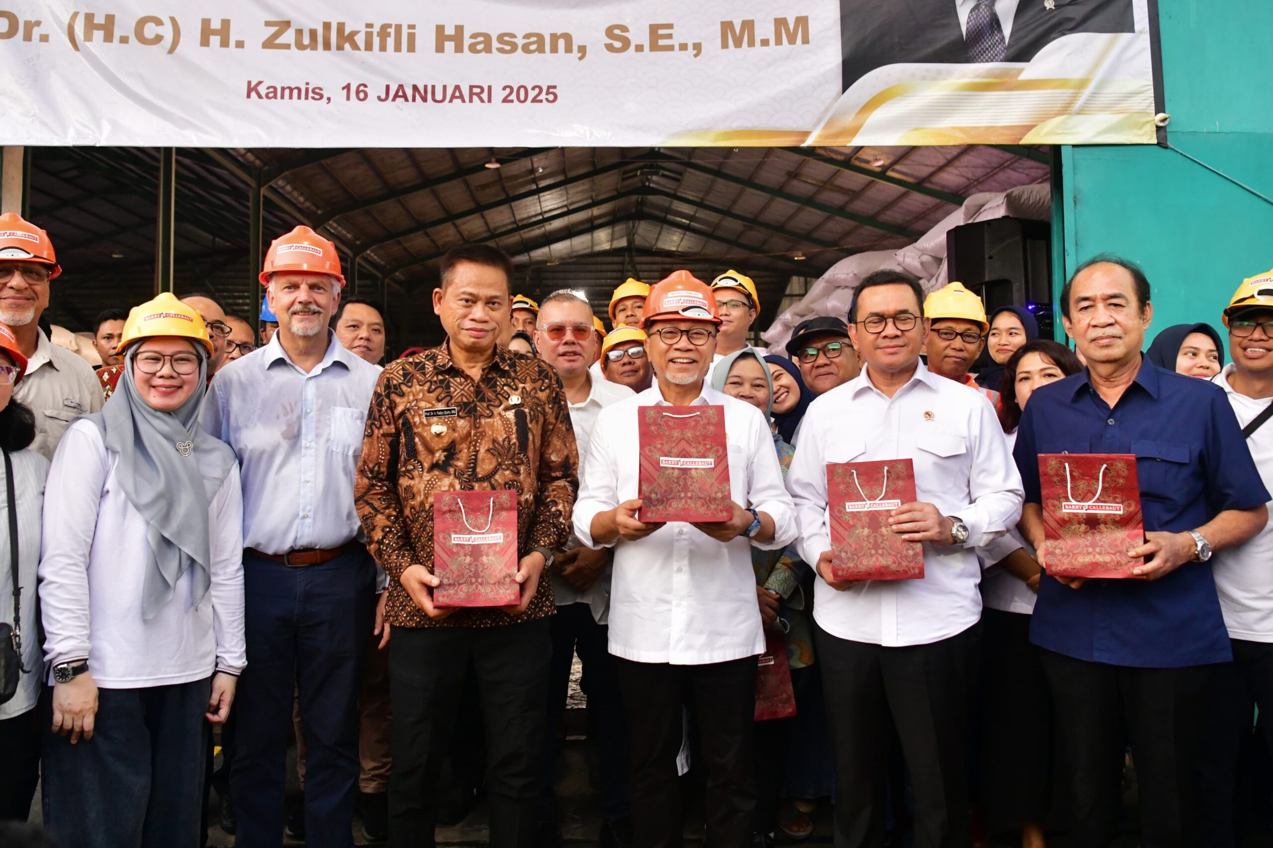 Menko Pangan Zulkifli Hasan Ingin Bangun Perkebunan Rakyat