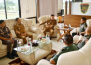 Perkuat Kolaborasi, Prof Fadjry Silaturahmi ke Mako Pangdivif 3 Kostrad di Gowa