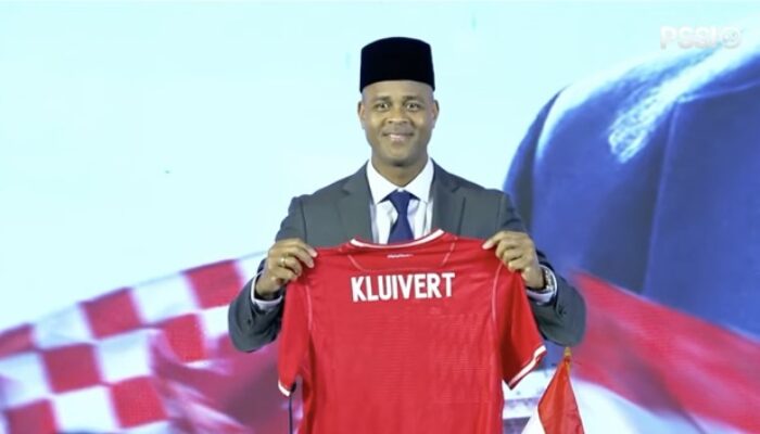 Resmi Jadi Pelatih Timnas Indonesia, Kluivert: Saya Tidak Takut Tekanan