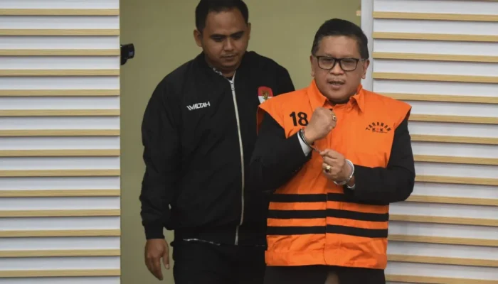 Ditahan KPK, Hasto Kristiyanto Minta Keluarga Jokowi Juga Diperiksa