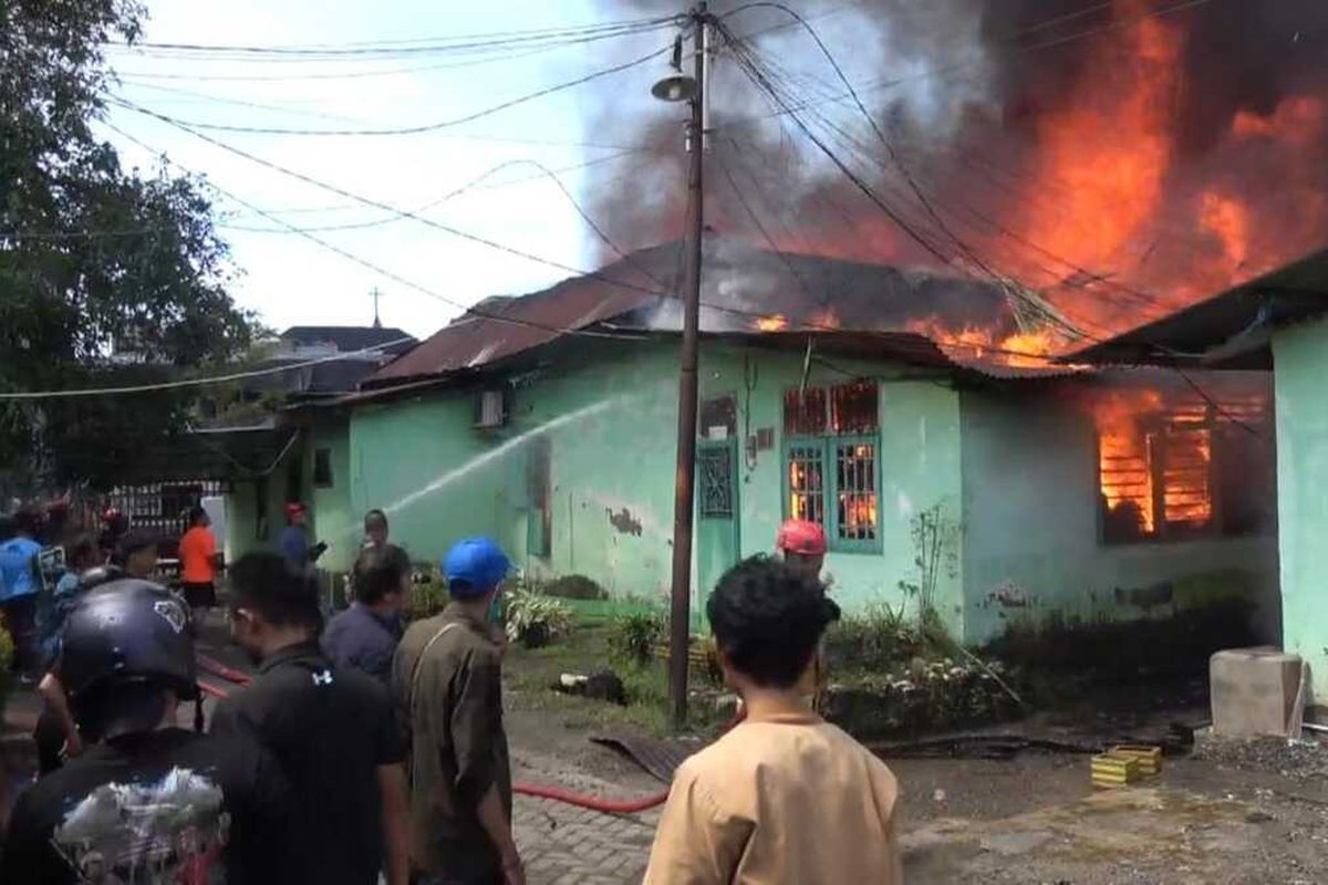 Puluhan Rumah di Asrama Kesdam Makassar Ludes Dilalap Api