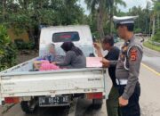 Polantas Bone Tindak Pick Up yang Angkut Penumpang di Jalan Raya