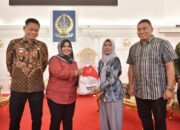 Pemprov Sulsel dan Kemensos RI Salurkan 3.000 Paket Bantuan untuk Korban Banjir