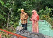 Wabup Andi Akmal Ziarah ke Makam Orang Tua dan Mantan Bupati Bone