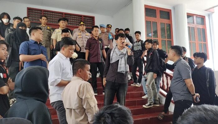 Mahasiswa Sidrap Gelar Aksi Demo, Tuntut Pencabutan Inpres No. 1/2025 dan Evaluasi Program MBG