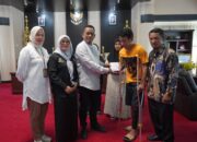 Bupati Luwu Serahkan Santunan untuk Ahli Waris Korban Longsor