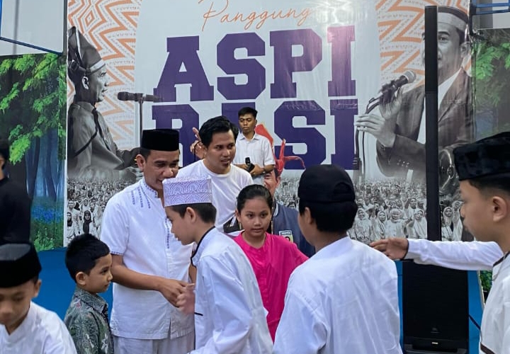 Jelang Lebaran, Anggota Komisi III DPR RI Rudianto Lallo Berbagi Kebahagiaan ke Anak Panti Asuhan di Makassar