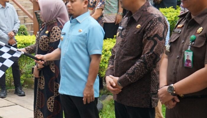 Tasming Hamid Lepas Pasar Murah Ramadan, Komitmen Stabilkan Harga Bahan Pokok