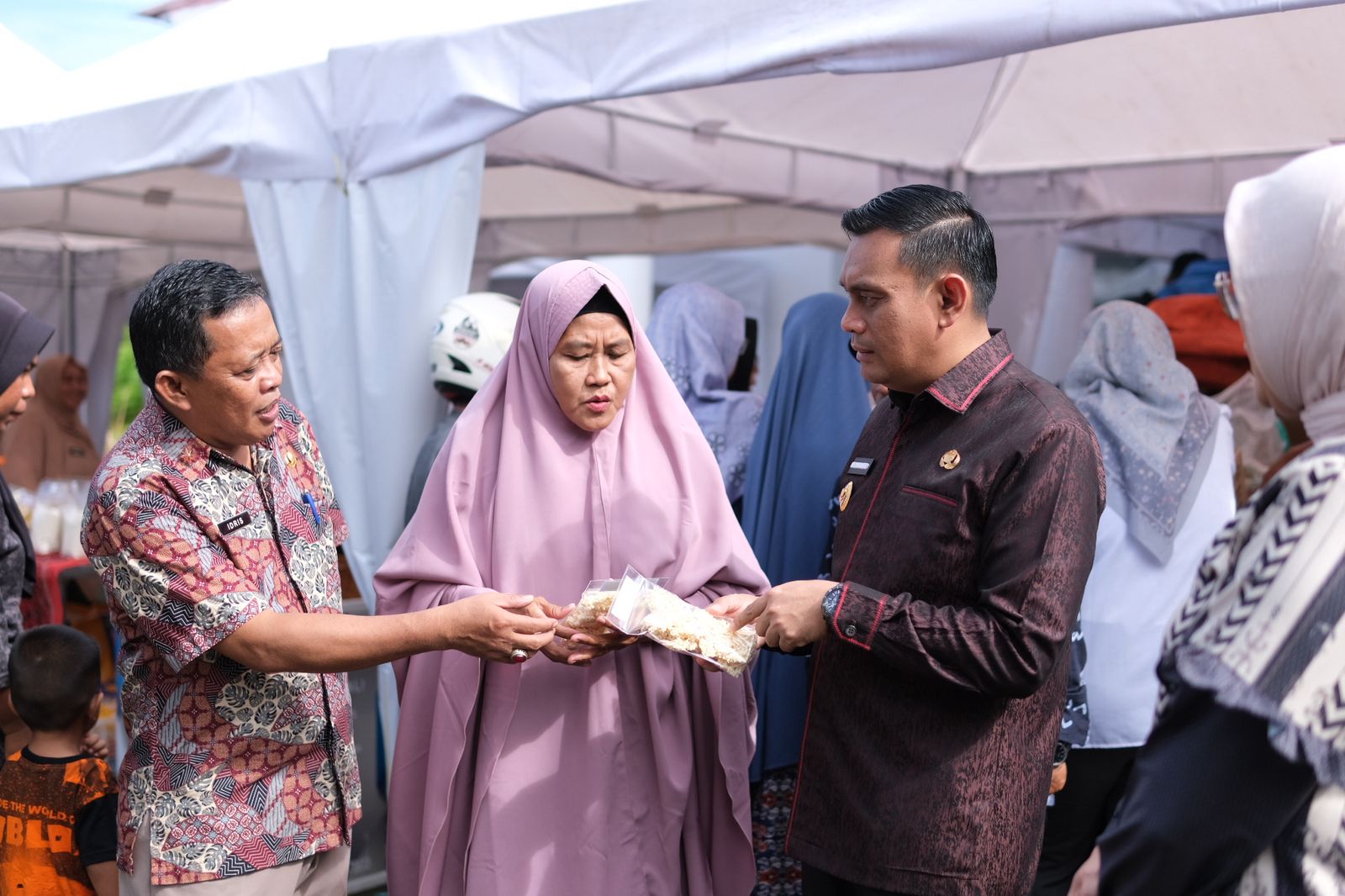 Dukung Petani Lokal, Wawali Parepare Hermanto Tinjau Pasar Tani