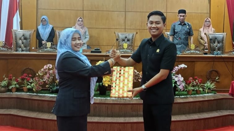 Pemkab Sidrap Serahkan LKPJ 2024 ke DPRD dalam Rapat Paripurna