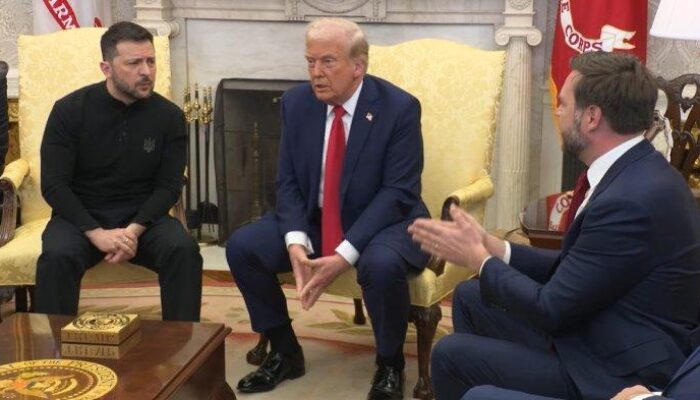 Trump dan Zelensky Cekcok di Gedung Putih