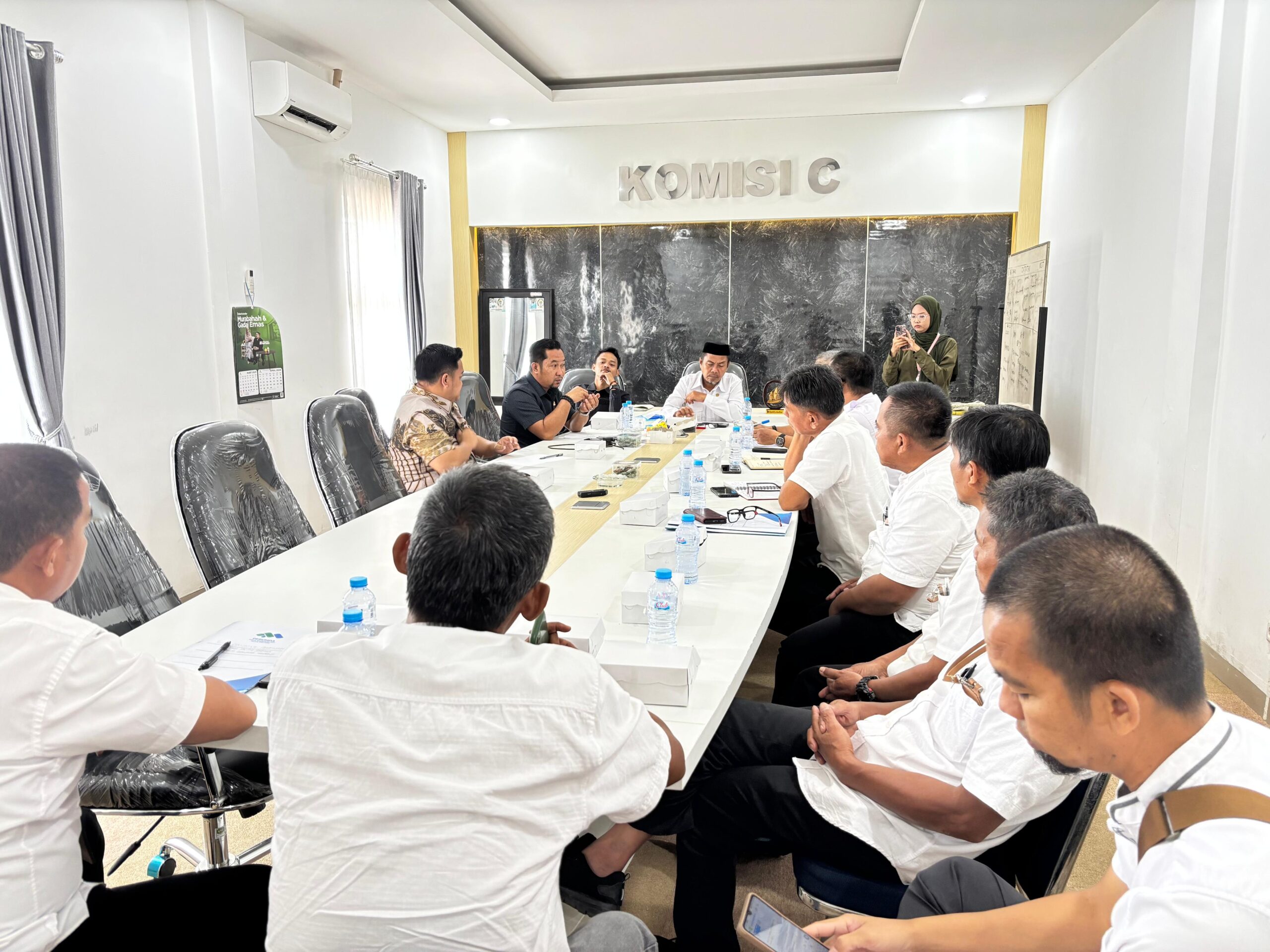 Komisi C RDP dengan PERUMDA-TM Terkait Keluhan Masyarakat