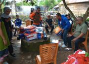 Dinsos Palopo Serahkan Bantuan Kepada Korban Kebakaran di Mancani