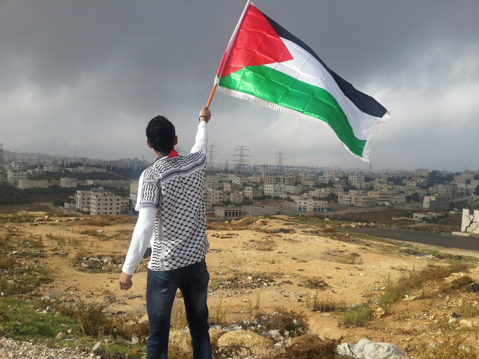 Pegawai Microsoft Geram AI Digunakan untuk Perang Gaza