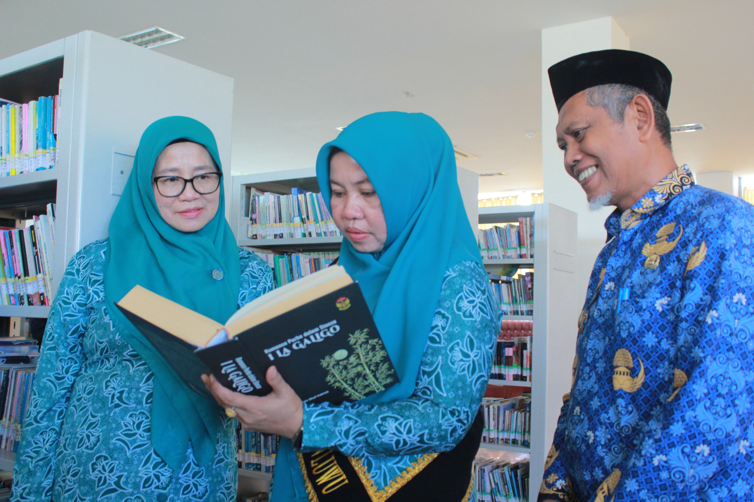 Bunda Literasi Luwu Tinjau Pelayanan Perpustakaan Daerah di Belopa