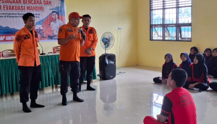 Masuk Sekolah, BPBD Sidrap Latih Pelajar Hadapi Bencana Lewat Simulasi