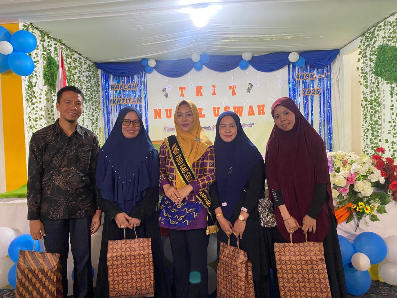 Penamatan Angkatan V TKIT Nurul Uswah Sidrap Dihadiri Bunda PAUD