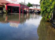 Bone Diguyur Hujan Deras, Mapolres dan Polsek Ikut Terendam