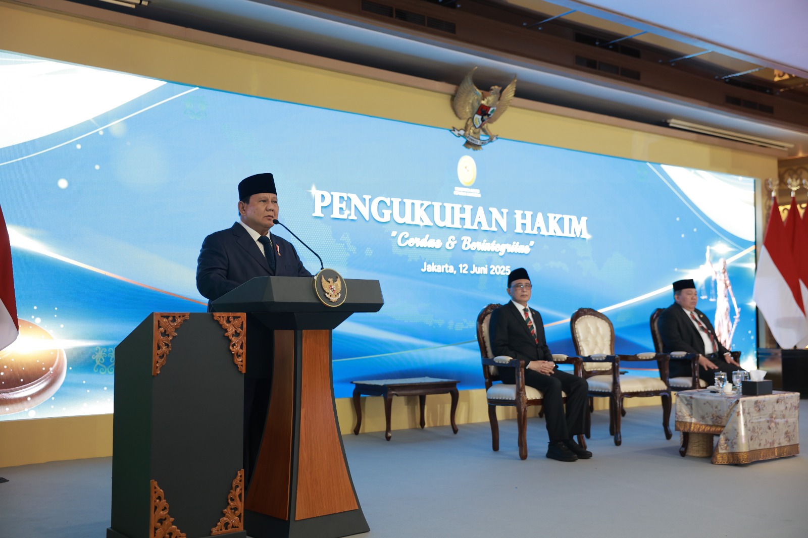 Presiden Prabowo Umumkan Gaji Hakim Naik di Acara Pengukuhan, Terbesar untuk Golongan Bawah