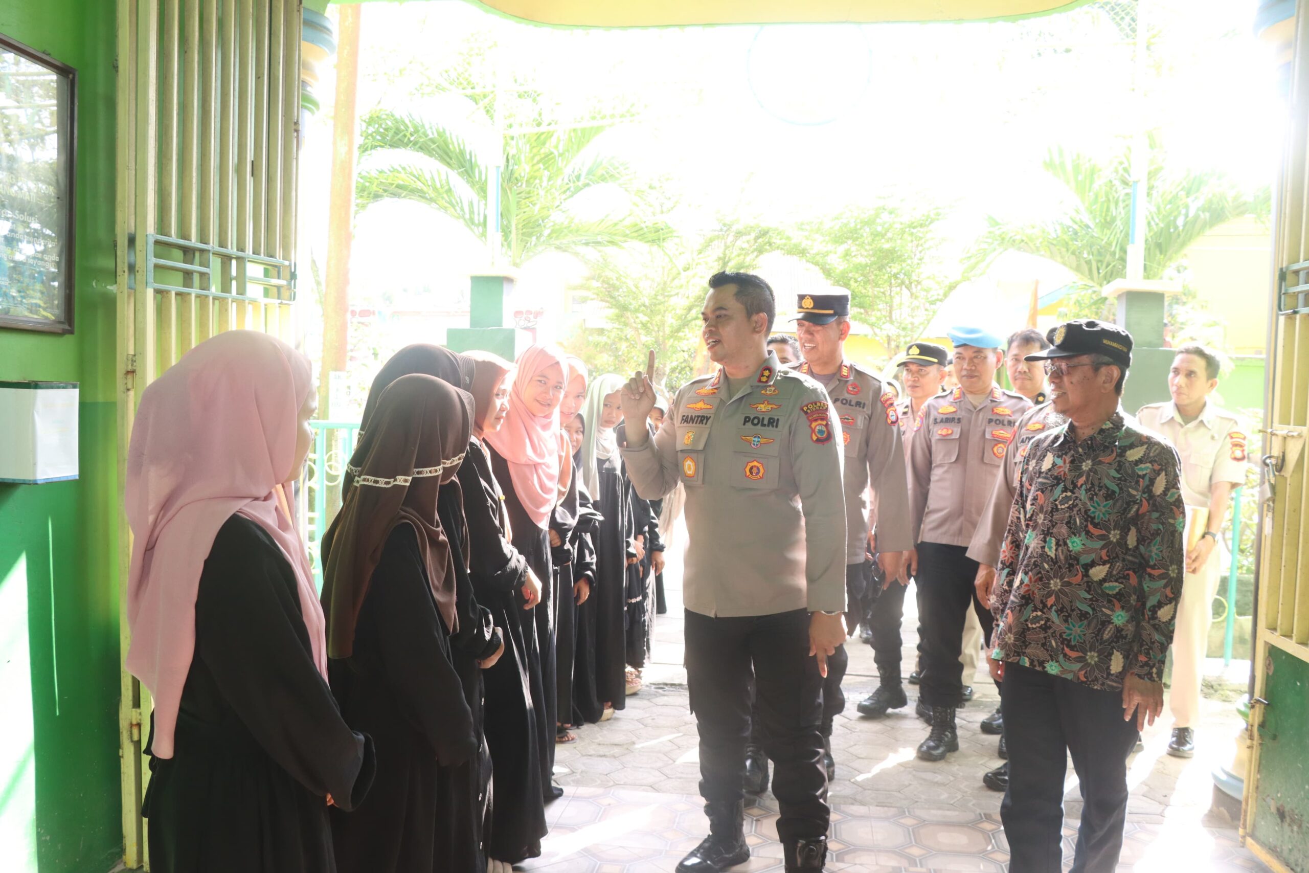 Polres Sidrap dan Bhayangkari Berbagi Kasih Jelang Hari Bhayangkara ke-79