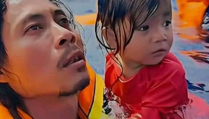 Momen Haru di Tengah Laut Saat KM Barcelona Terbakar