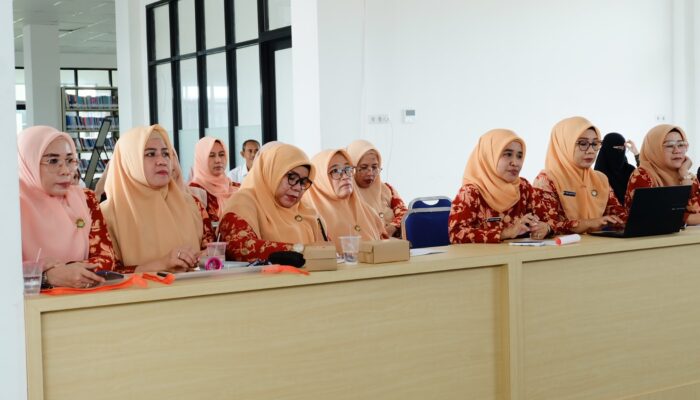 DWP dan DPK Sidrap Latih Perempuan Jadi Wirausaha Digital