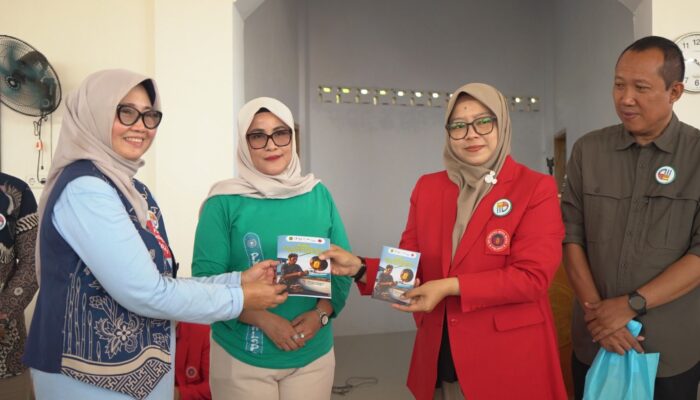 Kampanye Cegah Tuli, UMB Palopo Edukasi SLB dan Nelayan