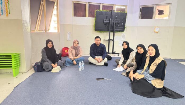 Lima Dosen UMS Rappang Dampingi Mahasiswa dalam KKN Internasional di Malaysia