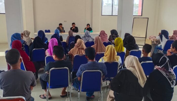 Keluhkan Nasib, Puluhan Honorer Pustakawan Sidrap Temui Anggota DPRD
