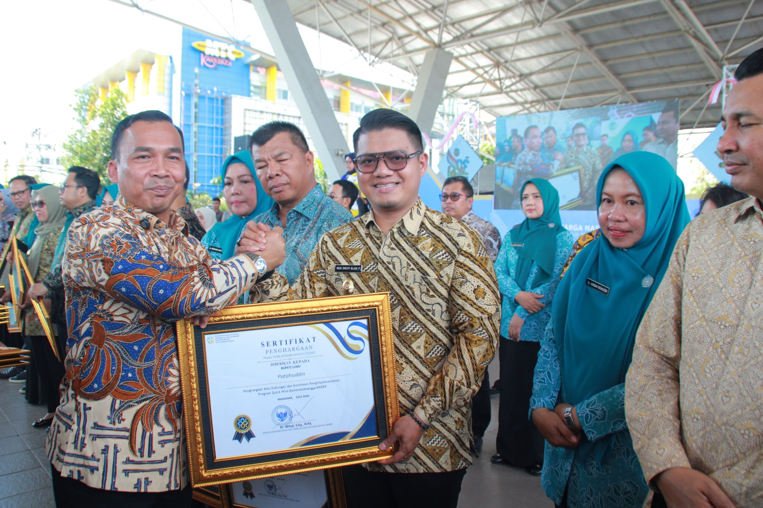 Kabupaten Luwu Terima Penghargaan Program Quick Wins BKKBN