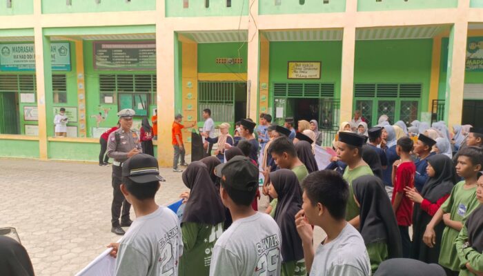 Sat Lantas Polres Sidrap Edukasi Pelajar tentang Tertib Lalu Lintas