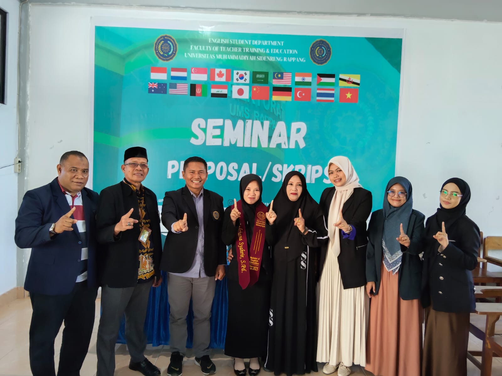 Mahasiswa UMS Rappang Bahas Efektivitas Catatan Kosakata dalam Seminar Skripsi