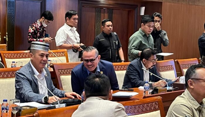 Komisi I DPR Desak Pemerintah Perhatikan Nasib Wartawan yang Terancam Dirumahkan