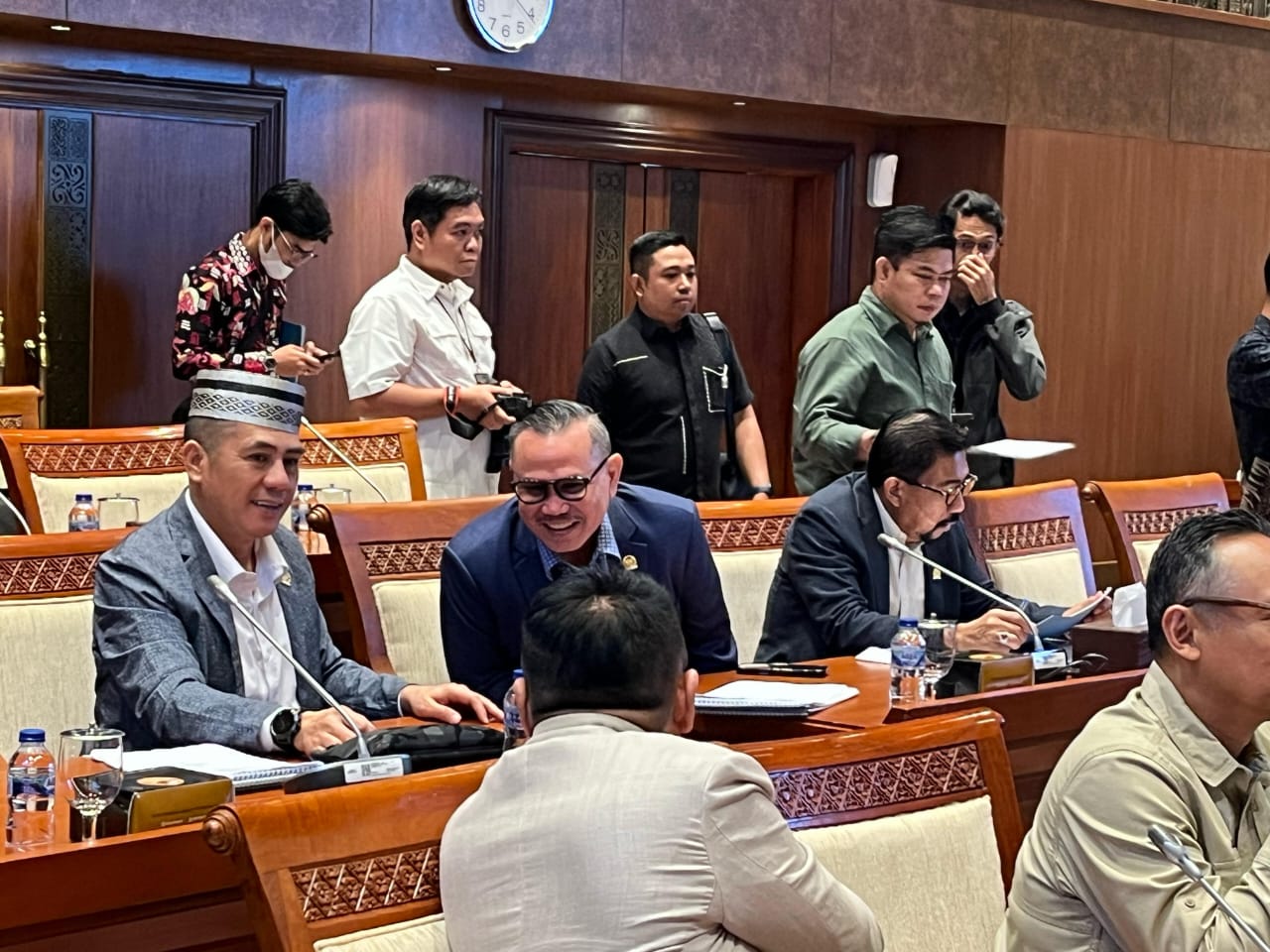 Komisi I DPR Desak Pemerintah Perhatikan Nasib Wartawan yang Terancam Dirumahkan