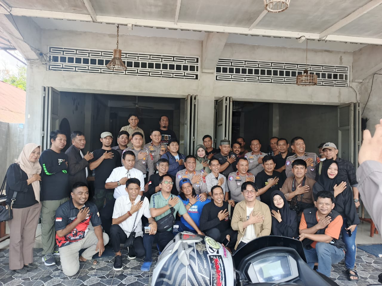 Satlantas Polres Bone Jalin Kemitraan Lewat Obrolan Santai Bersama Jurnalis
