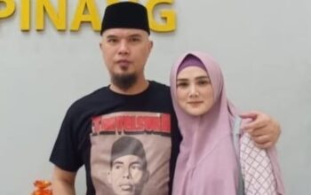 Ahmad Dhani dan Mulan Jameela Lapor KPAI Usai Putrinya Terima Banyak Hujatan Netizen Ahmad Dhani dan Mulan Jameela Lapor KPAI Usai Putrinya Terima Banyak Hujatan Netizen