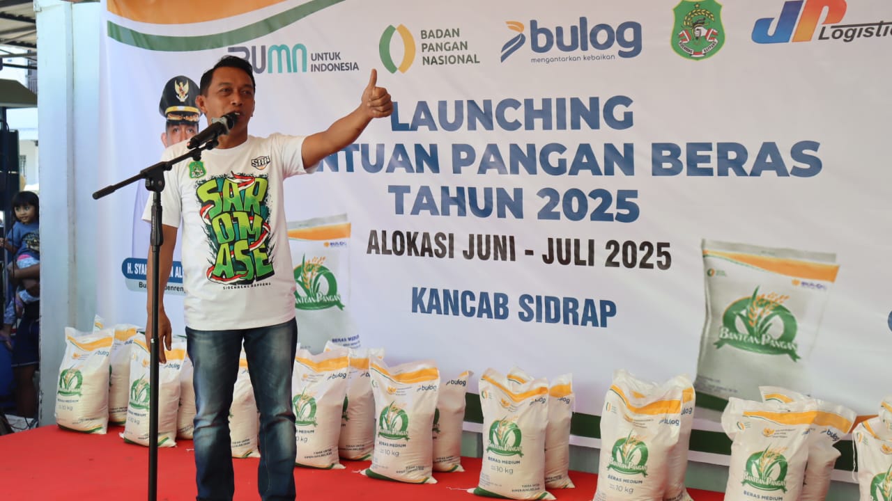 Pemkab Sidrap Salurkan 322 Ton Beras untuk 16 Ribu Warga