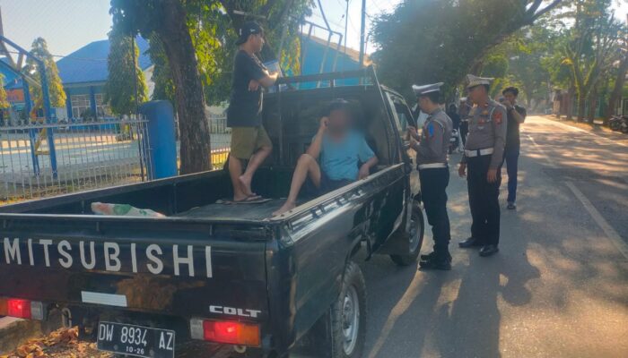 Ops Patuh, Polantas Bone Tindak Tegas Mobil Pick Up Angkut Penumpang