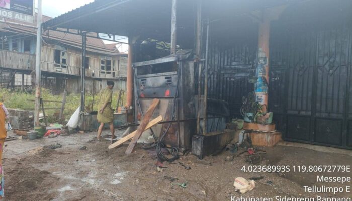Diduga Korsleting Listrik, Mesin Pertamini di Tellu Limpoe Hangus Terbakar