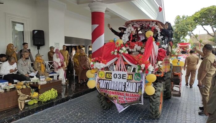 Semarak HUT RI ke-80, Sidrap Usung Gebrakan Tiga Kali Tanam Lewat Karnaval Alsintan