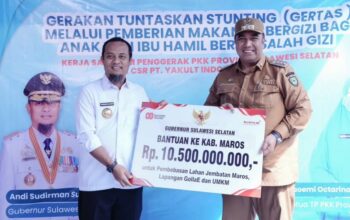 Gubernur Sulsel Serahkan Bantuan Rp10,5 M untuk Pemkab Maros, Fokus Bangun Ini