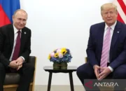 Trump dan Putin Saling Jabat Tangan di Alaska, Dunia Menanti Hasilnya