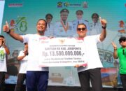 Gubernur Sulsel Andi Sudirman Serahkan Rp13,5 M untuk Revitalisasi Stadion Turatea dan Infrastruktur Jeneponto