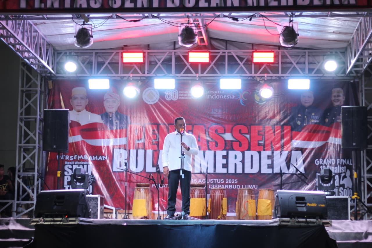Bupati Luwu Apresiasi Pentas Seni Bulan Merdeka 2025