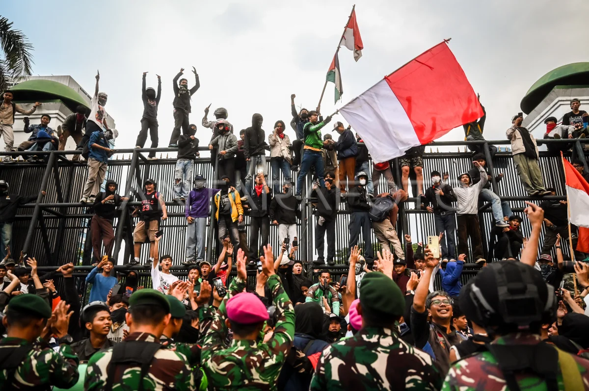 Salsa Erwina Suarakan 9 Tuntutan Rakyat kepada DPR dan Pemerintah