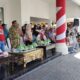 Warga Padati Rujab Bupati Sidrap Saksikan Gerak Jalan HUT ke-80 RI