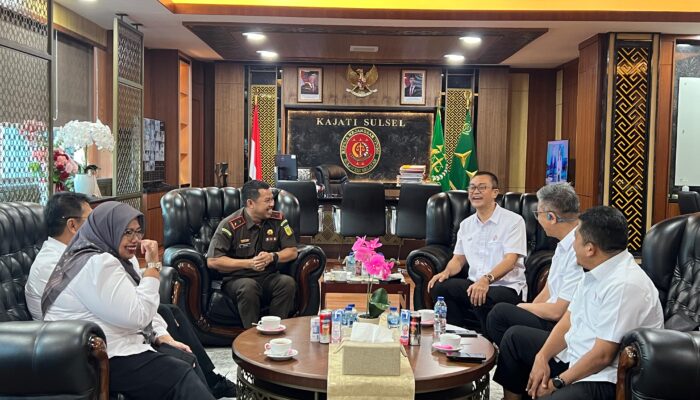 Direksi Baru Semen Tonasa Gelar Tradisi Mappatabe ke Forkopimda Sulsel