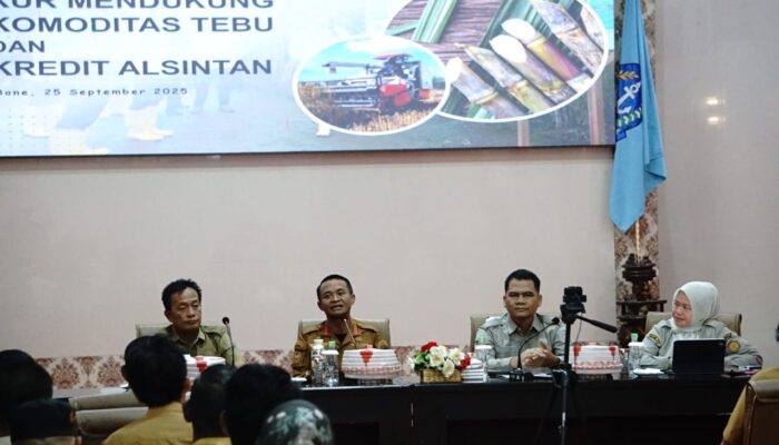Rapat Sosialisasi KUR, Bupati Bone: Jangan Persulit Petani