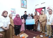 Gubernur Sulsel Serahkan Santunan dan Motor untuk Keluarga Kasi Kesra Korban Kebakaran DPRD