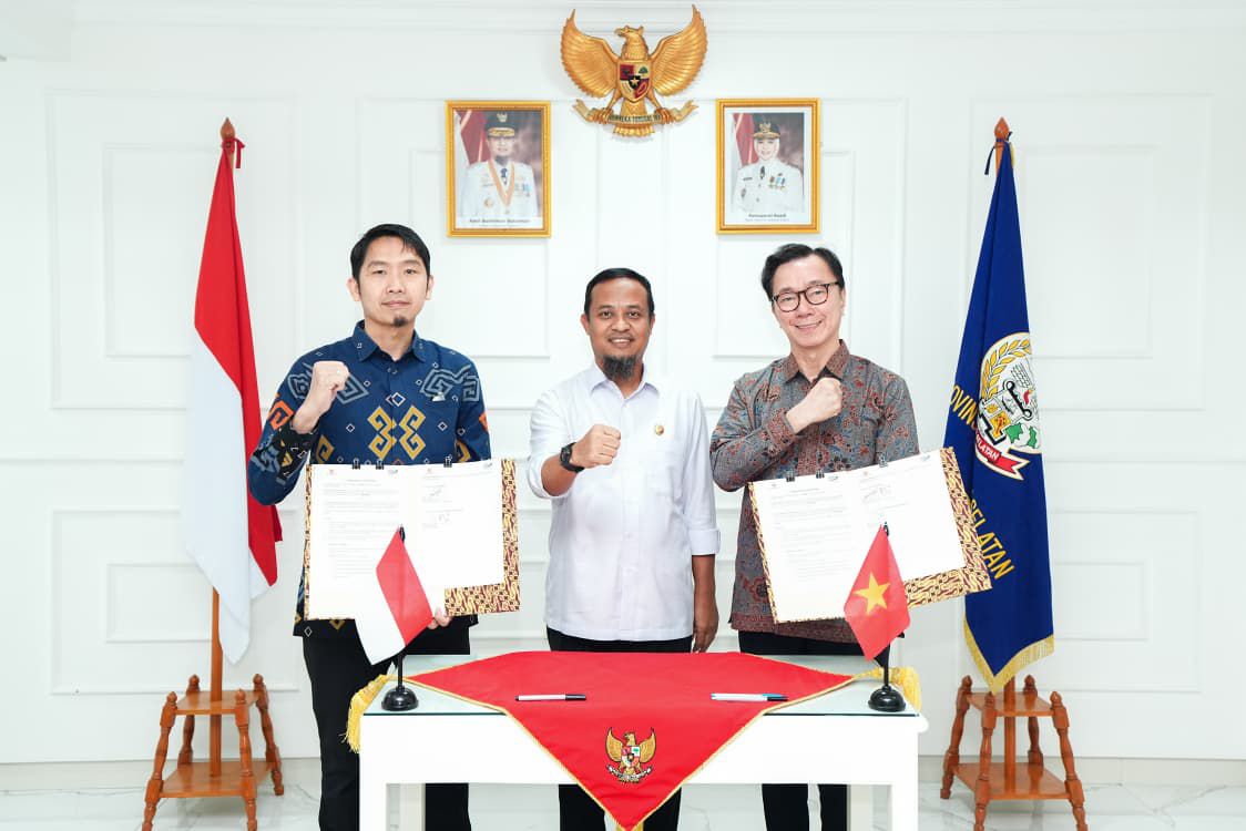 BUMD Sulsel Gandeng Vingroup untuk PLTS Skala Besar